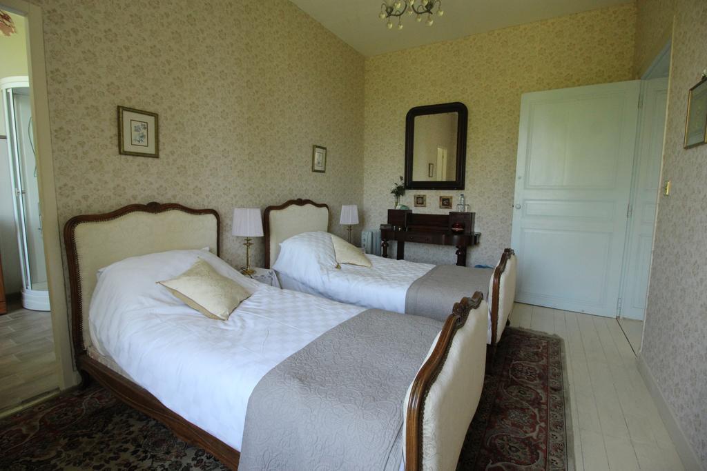 Manoir Angle Bed & Breakfast Blanzay-sur-Boutonne Room photo